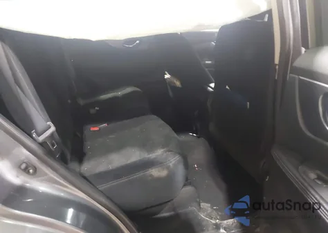 2015 Nissan Rogue Sv z USA, uszkodzony, nr VIN 5N1AT2MV4FC880202